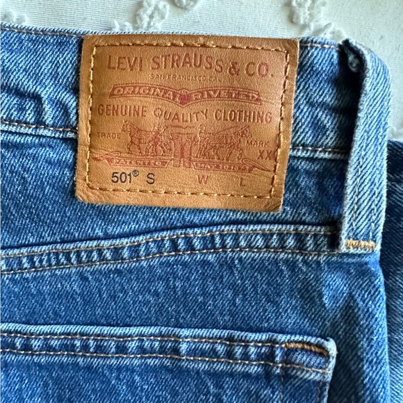 Levi’s Premium 501 button-fly jeans - Picture 4 of 9